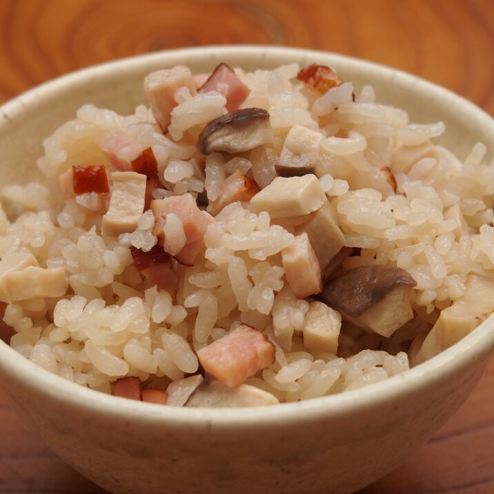 シンプルが一番 ベーコンとエリンギの炊き込みご飯 レシピ 作り方 By 鶏のから揚げ 楽天レシピ シンプルが一番 ベーコンとエリンギの炊き込みご飯 レシピ 作り方 By 鶏のから揚げ 楽天レシピ